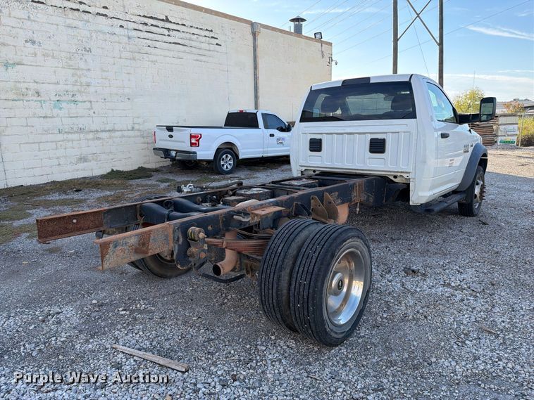 image for item FI0467 2015 RAM 5500 truck cab and chassis