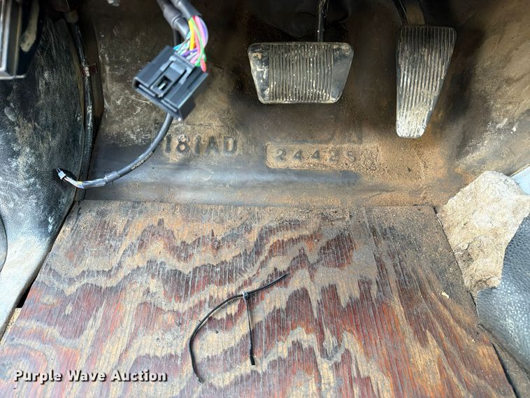 image for item FI0467 2015 RAM 5500 truck cab and chassis
