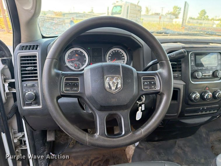 image for item FI0467 2015 RAM 5500 truck cab and chassis
