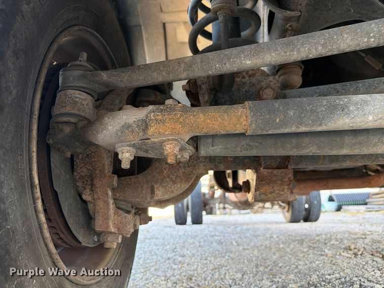 image for item FI0467 2015 RAM 5500 truck cab and chassis