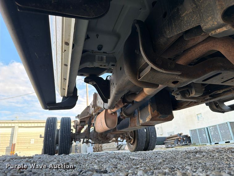 image for item FI0467 2015 RAM 5500 truck cab and chassis