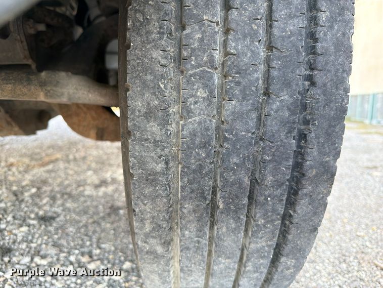image for item FI0467 2015 RAM 5500 truck cab and chassis