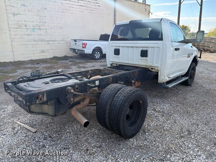 image for item FI0468 2015 RAM 3500 Heavy Duty pickup truck cab and chassis