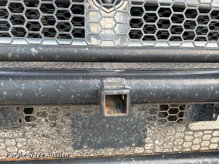 image for item FI0468 2015 RAM 3500 Heavy Duty pickup truck cab and chassis