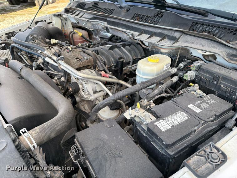 image for item FI0468 2015 RAM 3500 Heavy Duty pickup truck cab and chassis