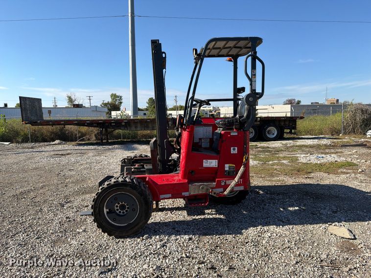 image for item FI0469 2013 Moffett M55.4 forklift