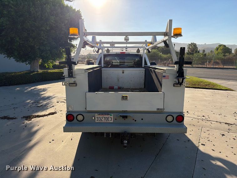 image for item FI2054 2019 Ford F250 Super Duty utility bed pickup truck