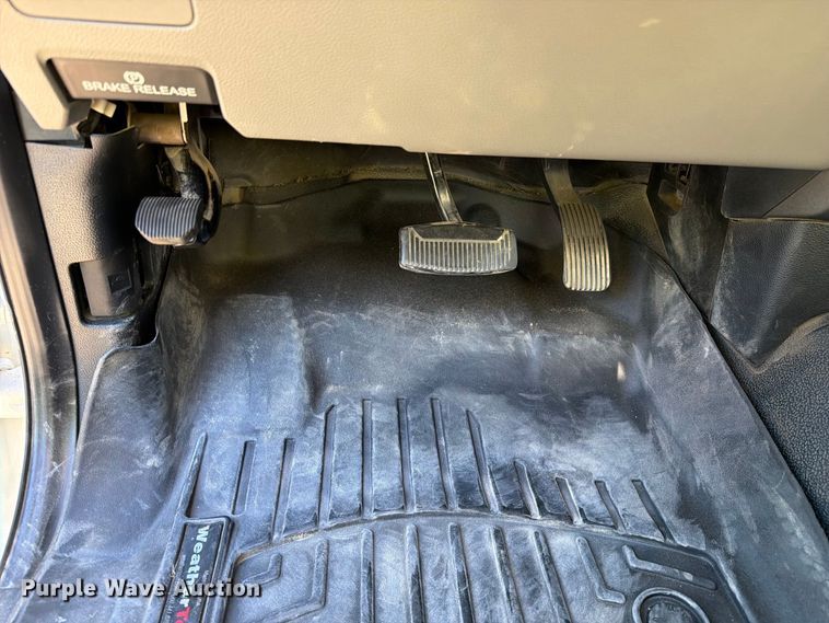 image for item FI2054 2019 Ford F250 Super Duty utility bed pickup truck