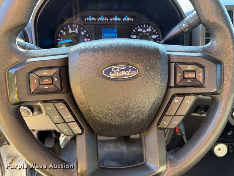image for item FI2054 2019 Ford F250 Super Duty utility bed pickup truck