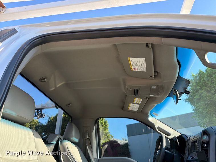 image for item FI2054 2019 Ford F250 Super Duty utility bed pickup truck