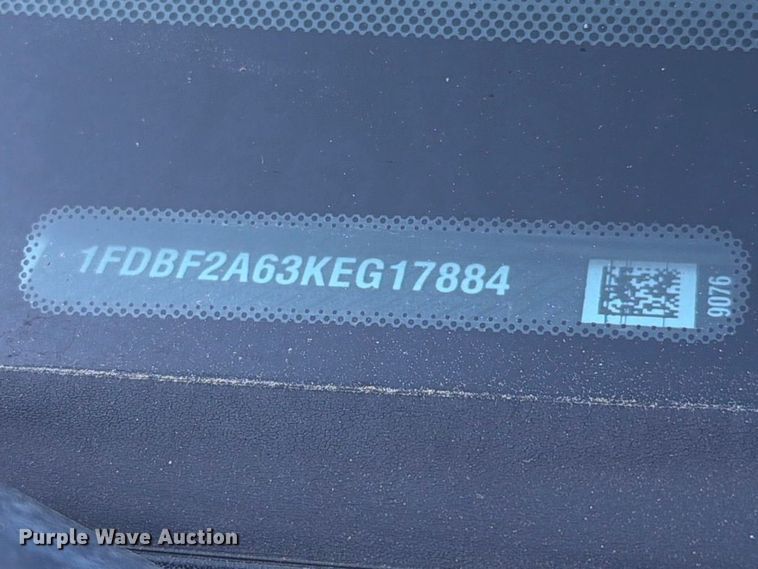 image for item FI2054 2019 Ford F250 Super Duty utility bed pickup truck