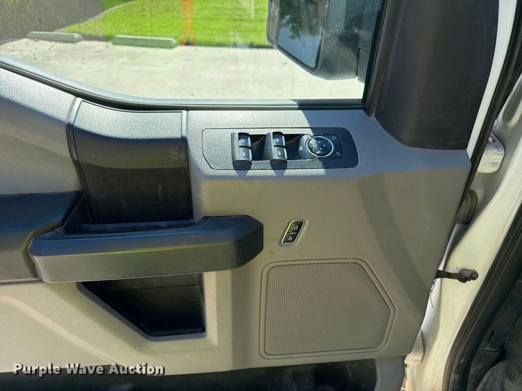 image for item FI2059 2019 Ford F150 Ext. Cab pickup truck