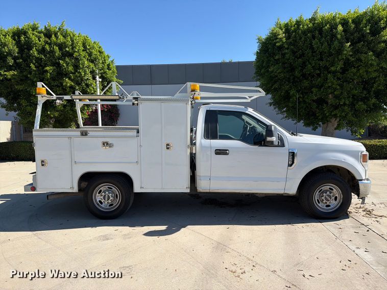 image for item FI2060 2022 Ford F250 utility bed pickup truck