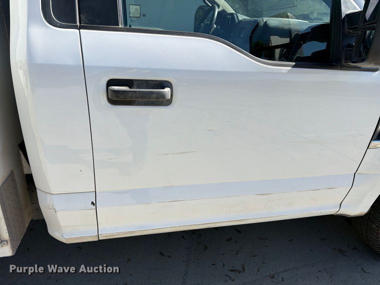 image for item FI2060 2022 Ford F250 utility bed pickup truck