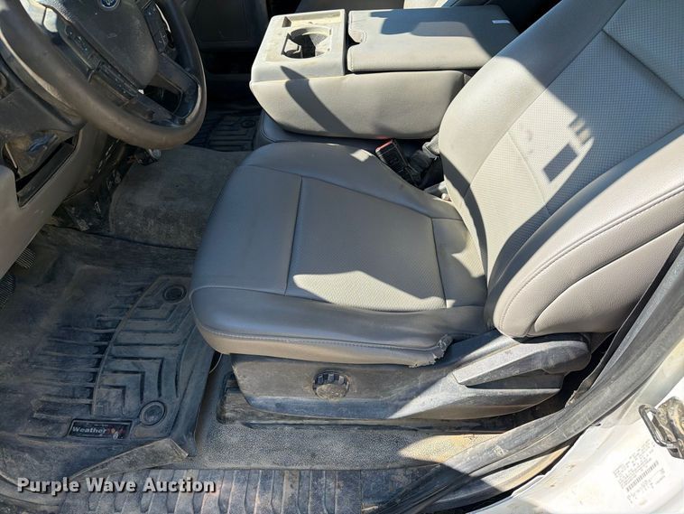 image for item FI2060 2022 Ford F250 utility bed pickup truck