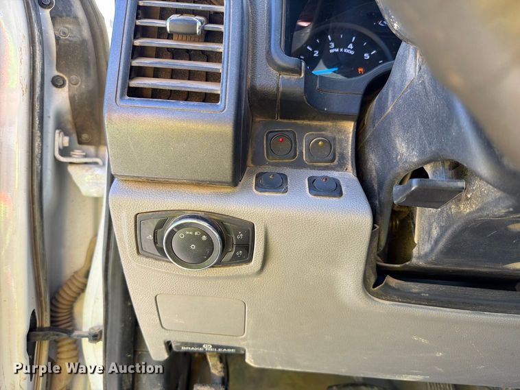 image for item FI2060 2022 Ford F250 utility bed pickup truck