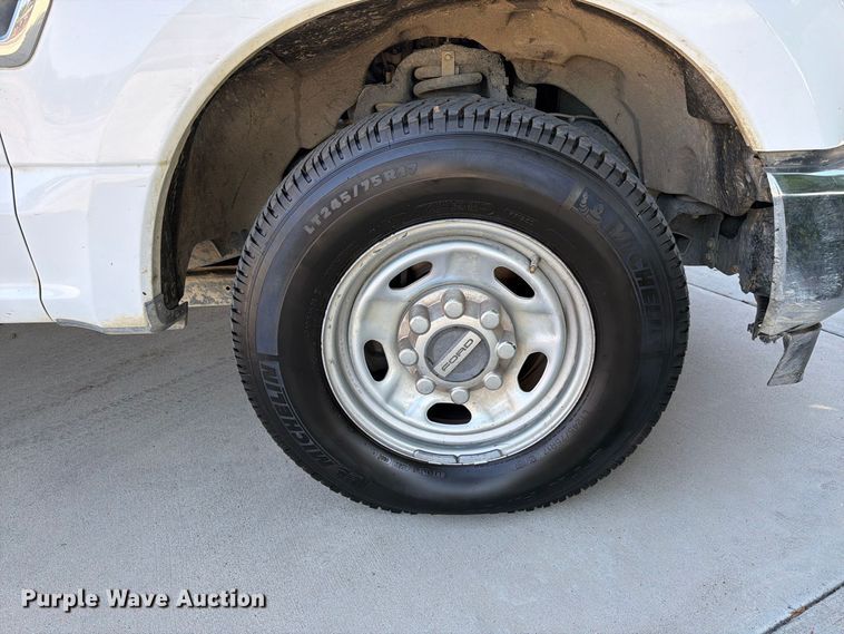 image for item FI2060 2022 Ford F250 utility bed pickup truck
