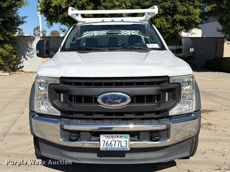 image for item FI2061 2022 Ford F450 Super Duty flatbed truck