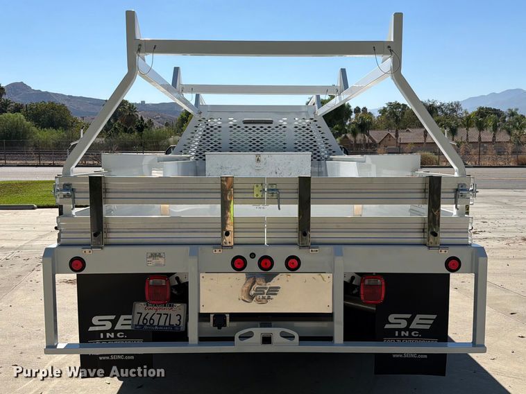 image for item FI2061 2022 Ford F450 Super Duty flatbed truck