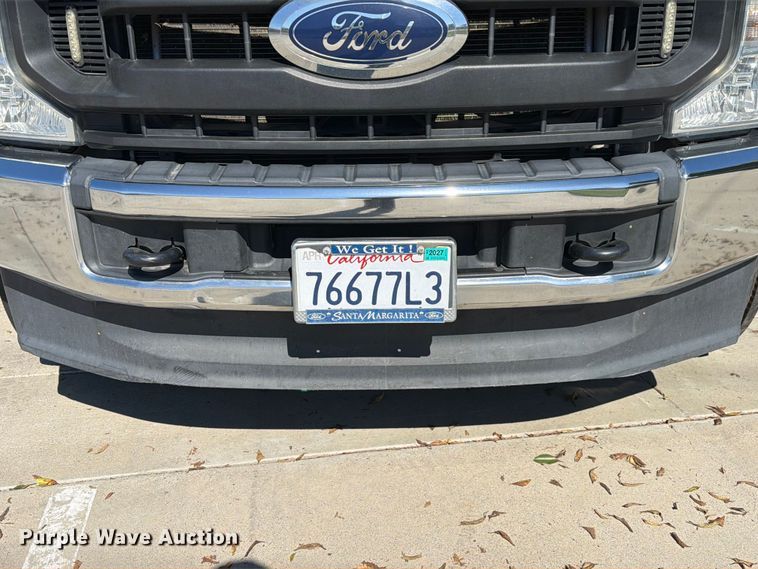 image for item FI2061 2022 Ford F450 Super Duty flatbed truck