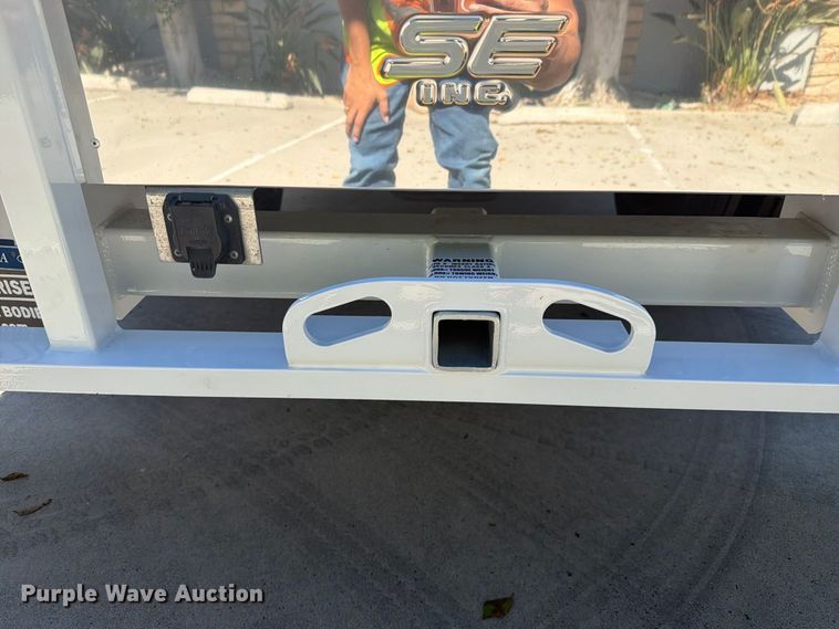 image for item FI2061 2022 Ford F450 Super Duty flatbed truck