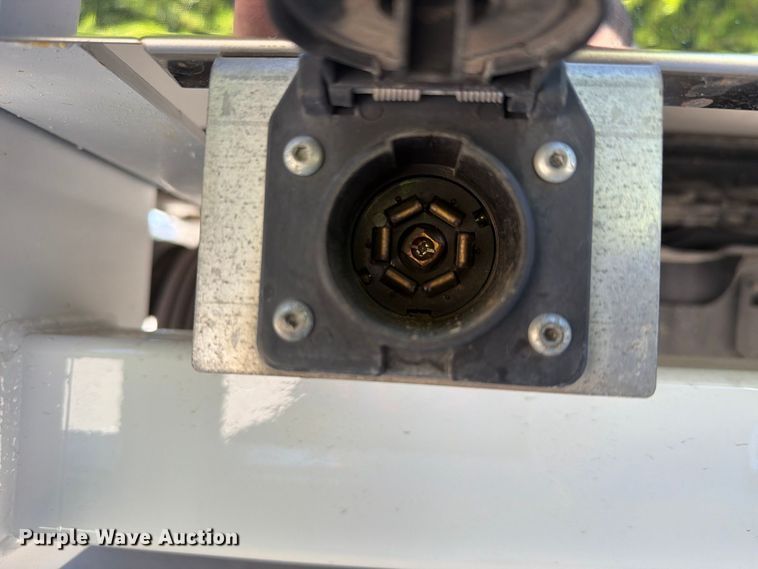 image for item FI2061 2022 Ford F450 Super Duty flatbed truck