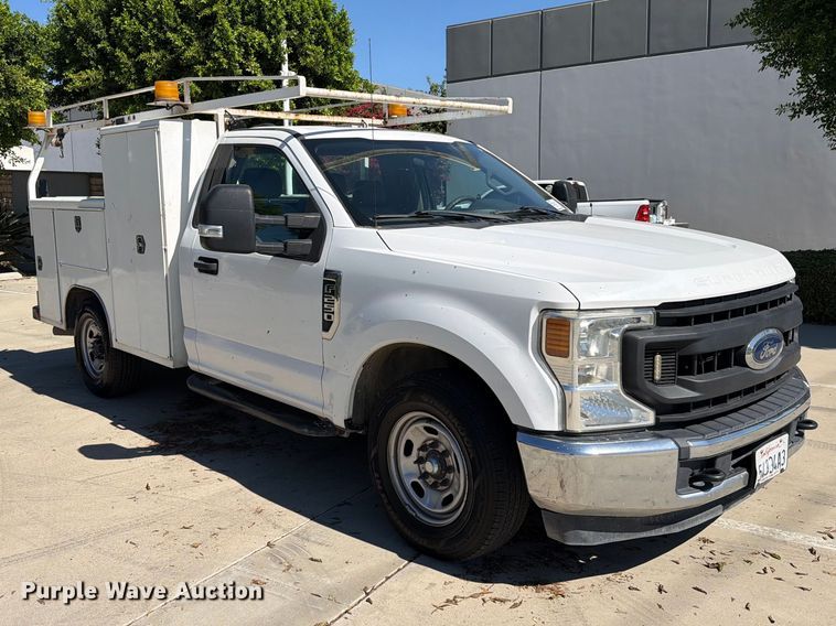 image for item FI2062 2020 Ford F250 Super Duty utility bed pickup truck