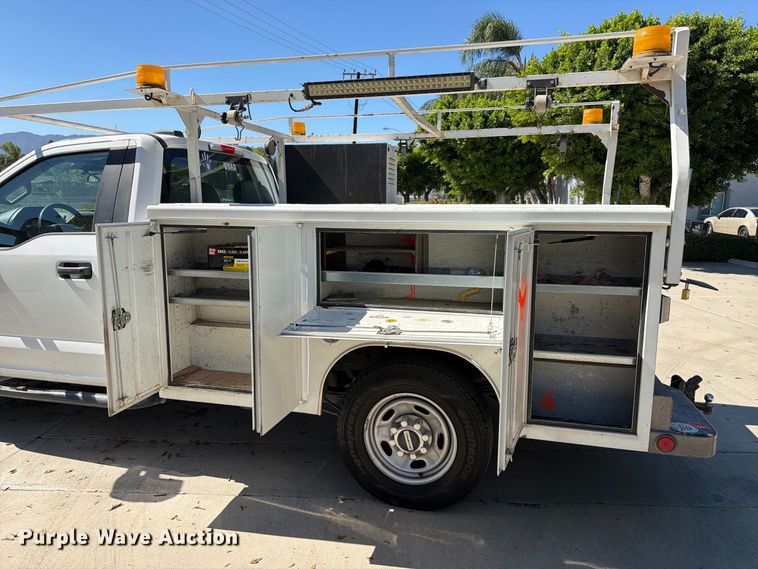 image for item FI2062 2020 Ford F250 Super Duty utility bed pickup truck