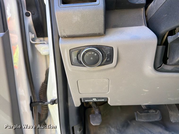 image for item FI2062 2020 Ford F250 Super Duty utility bed pickup truck