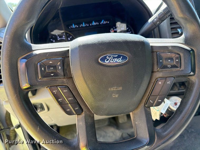 image for item FI2062 2020 Ford F250 Super Duty utility bed pickup truck