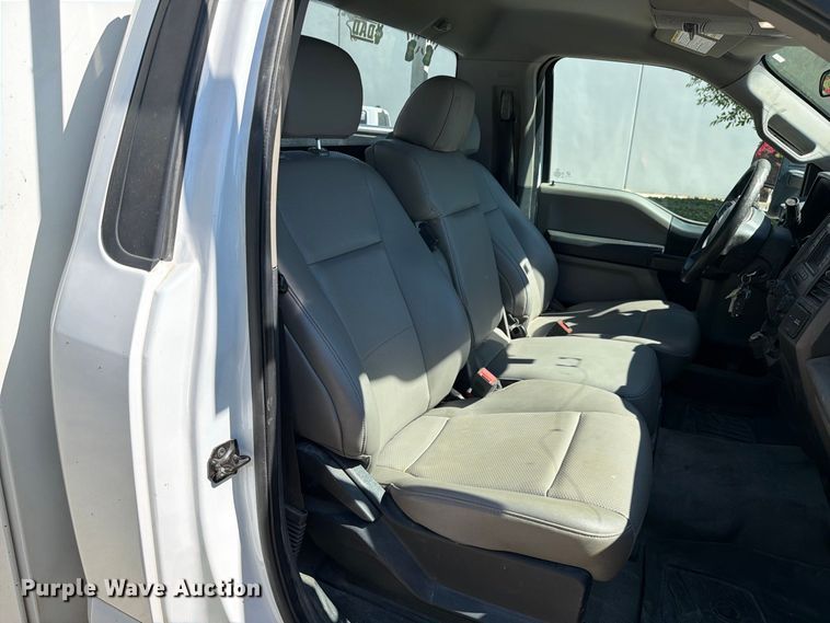 image for item FI2062 2020 Ford F250 Super Duty utility bed pickup truck