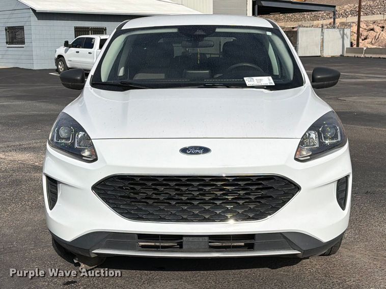 image for item FI2074 2022 Ford Escape SE SUV