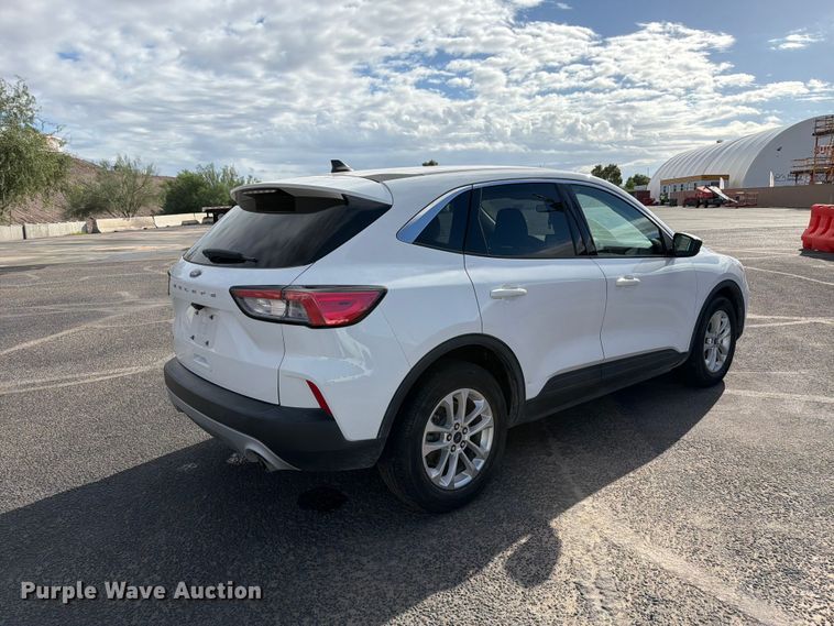 image for item FI2074 2022 Ford Escape SE SUV