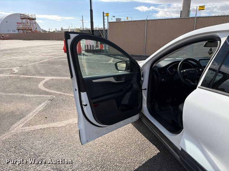 image for item FI2074 2022 Ford Escape SE SUV