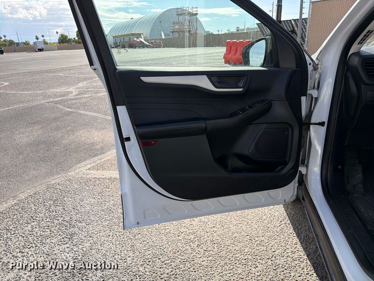 image for item FI2074 2022 Ford Escape SE SUV
