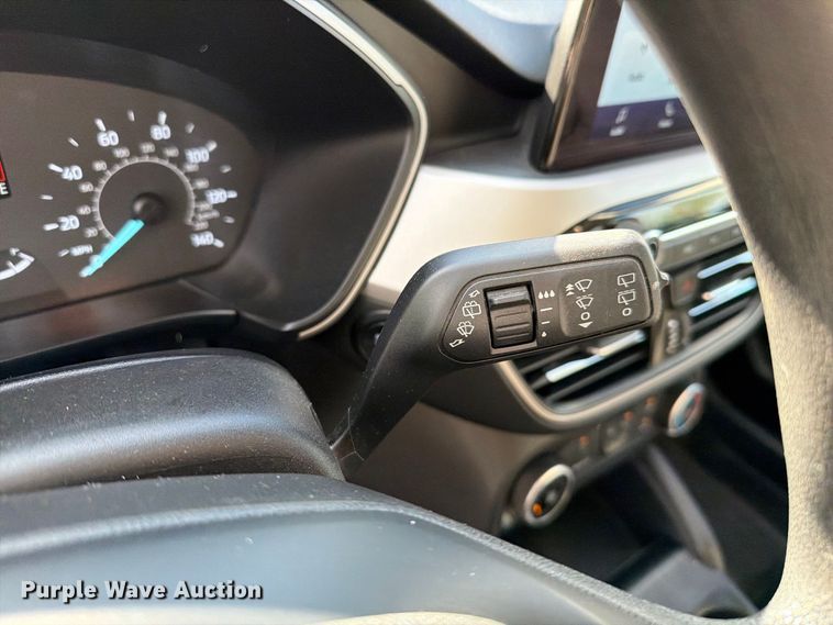 image for item FI2074 2022 Ford Escape SE SUV