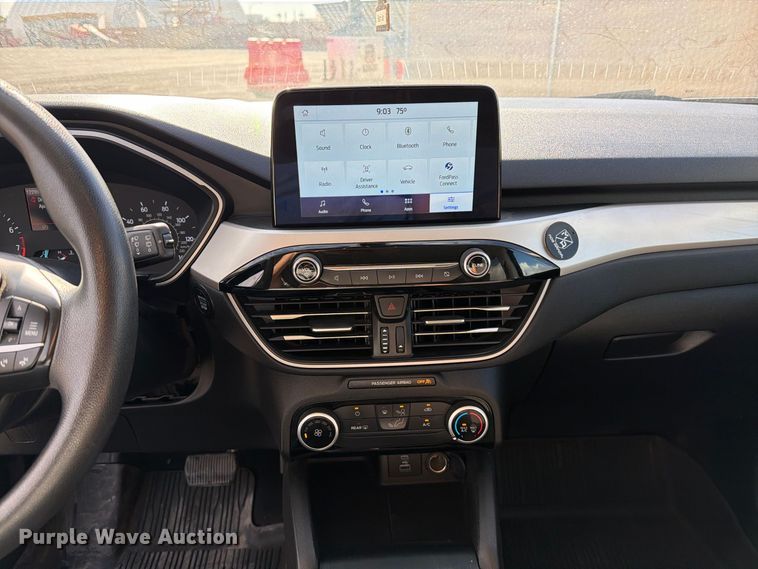 image for item FI2074 2022 Ford Escape SE SUV