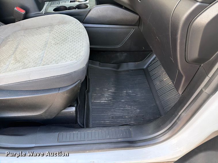 image for item FI2074 2022 Ford Escape SE SUV