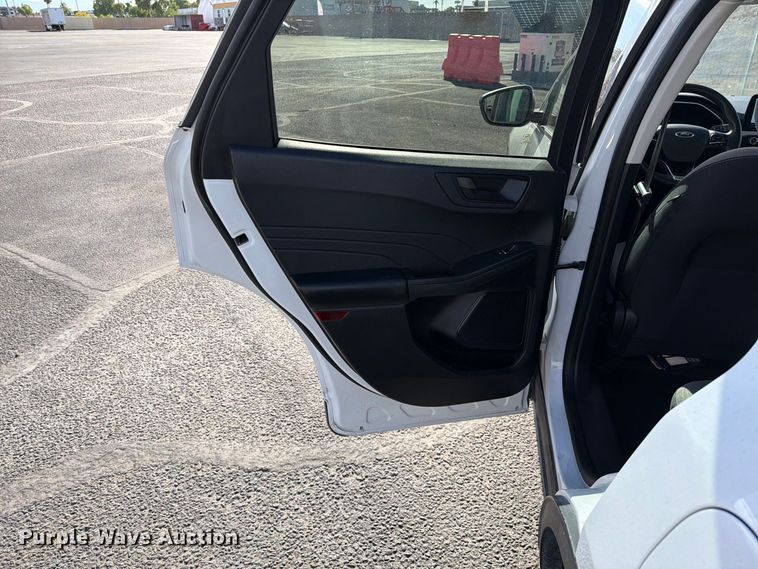 image for item FI2074 2022 Ford Escape SE SUV