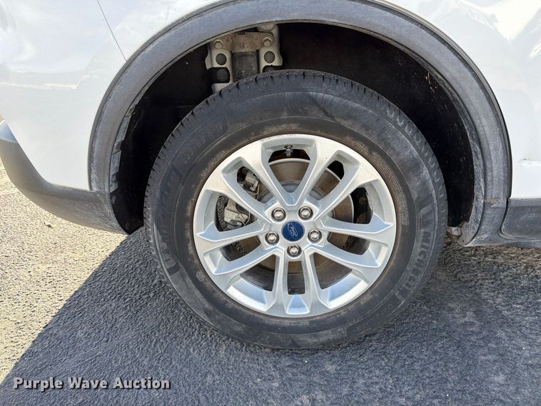 image for item FI2074 2022 Ford Escape SE SUV