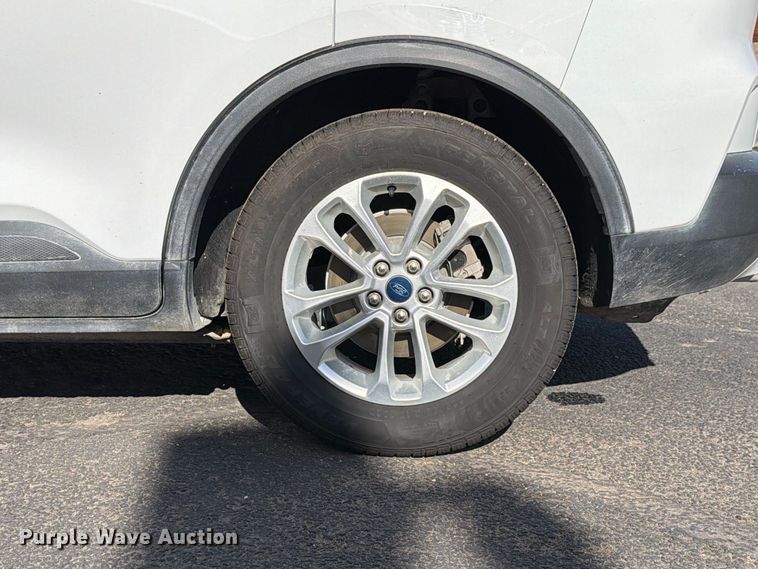 image for item FI2074 2022 Ford Escape SE SUV