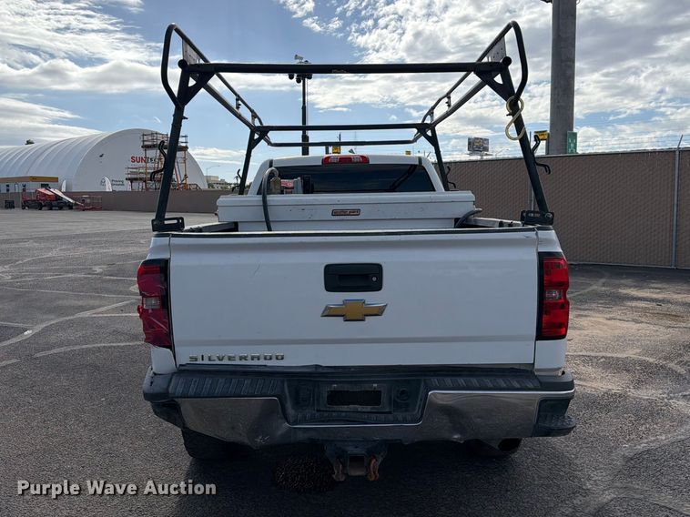 image for item FI2075 2019 Chevrolet Silverado 2500HD Ext. Cab pickup truck