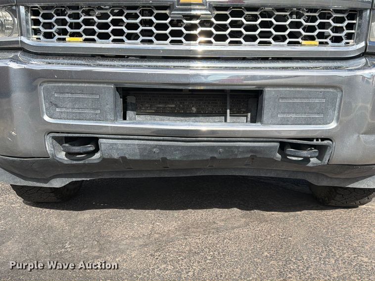 image for item FI2075 2019 Chevrolet Silverado 2500HD Ext. Cab pickup truck