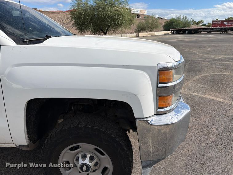 image for item FI2075 2019 Chevrolet Silverado 2500HD Ext. Cab pickup truck