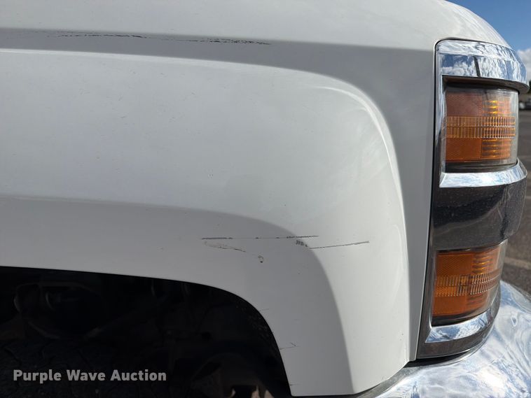 image for item FI2075 2019 Chevrolet Silverado 2500HD Ext. Cab pickup truck