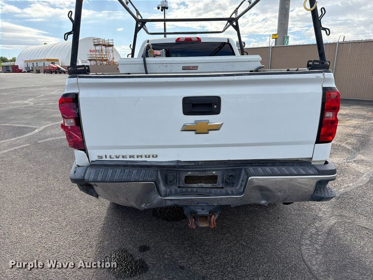 image for item FI2075 2019 Chevrolet Silverado 2500HD Ext. Cab pickup truck