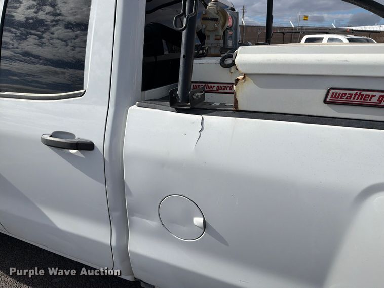 image for item FI2075 2019 Chevrolet Silverado 2500HD Ext. Cab pickup truck