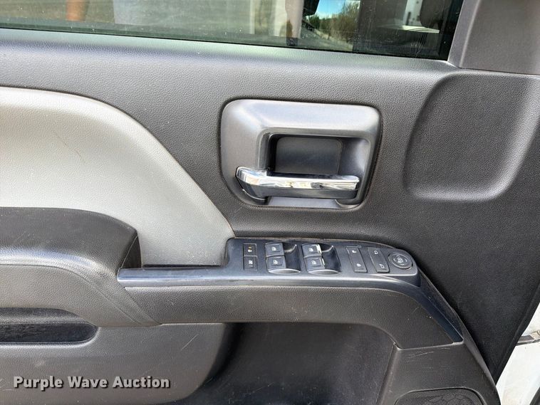 image for item FI2075 2019 Chevrolet Silverado 2500HD Ext. Cab pickup truck