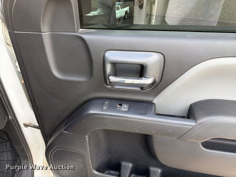 image for item FI2075 2019 Chevrolet Silverado 2500HD Ext. Cab pickup truck