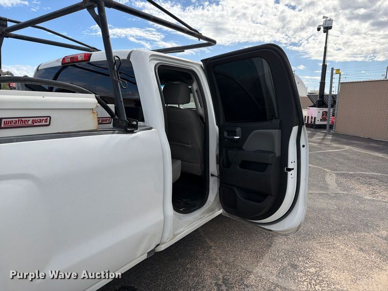 image for item FI2075 2019 Chevrolet Silverado 2500HD Ext. Cab pickup truck